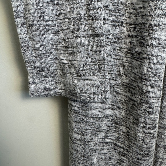 Hello Mello Women's Marled Gray Open Front Long Duster Cardigan Small Pockets - Picture 2 of 10